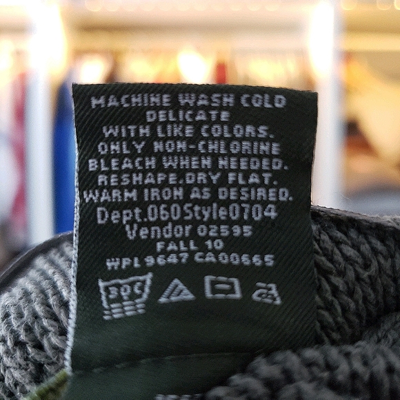 Eddie Bauer Long Sweater Vest - Picture 6 of 6